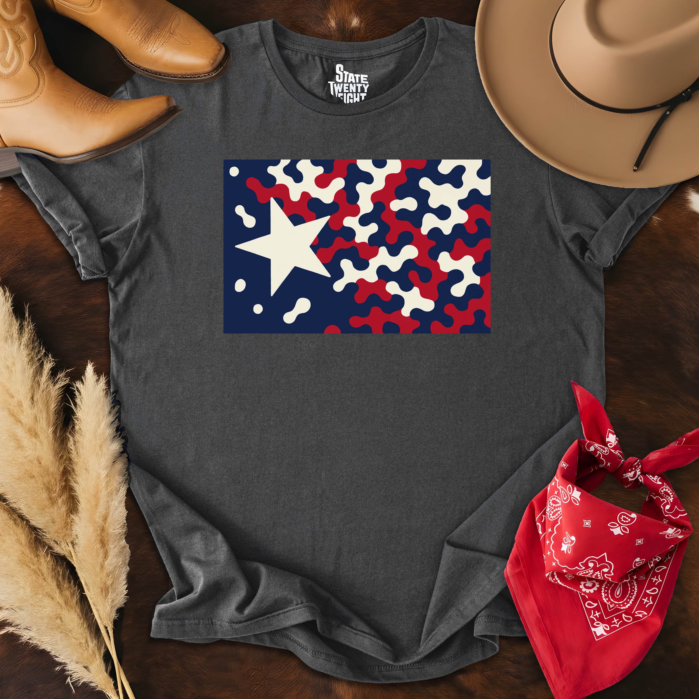 Camo & Glory  T-shirt