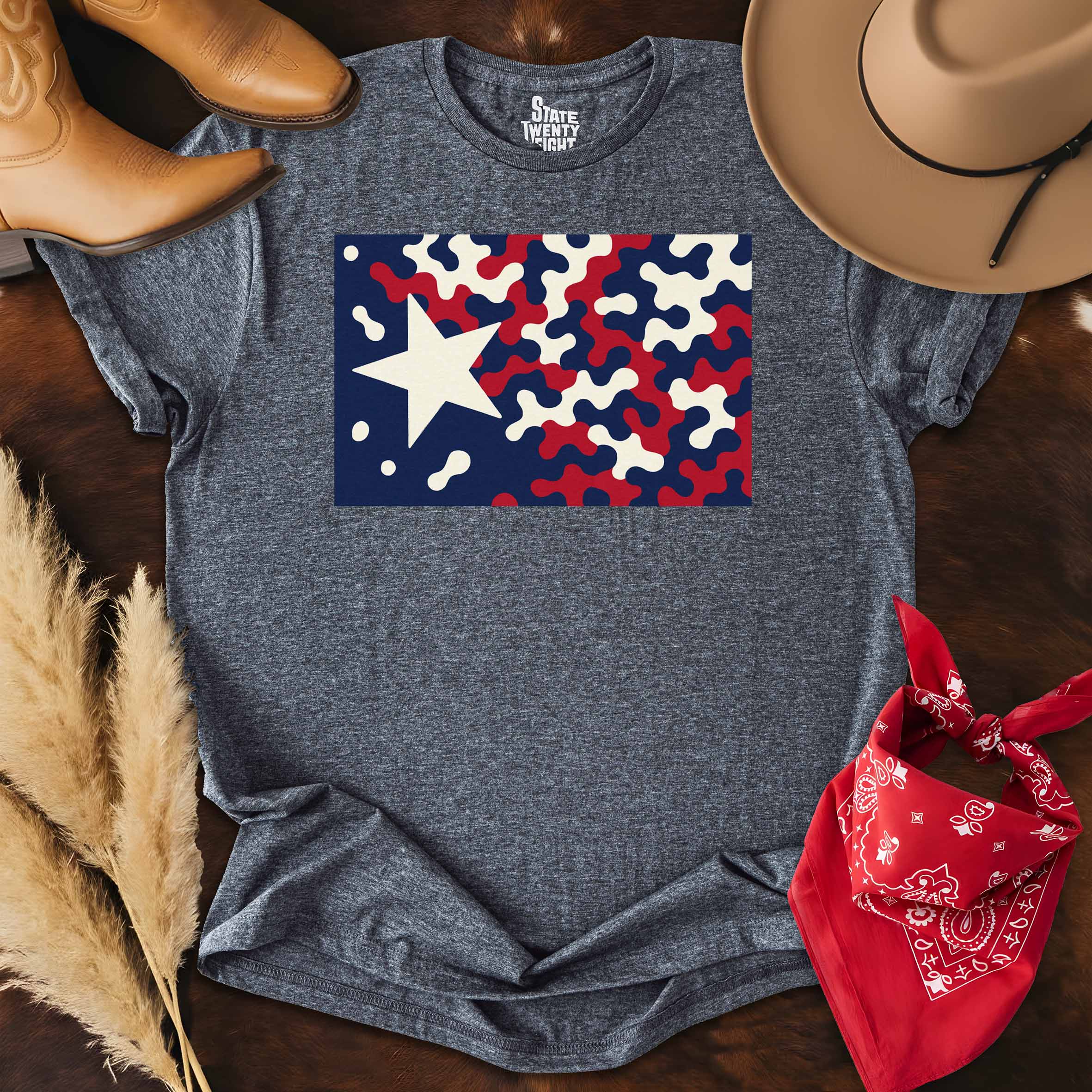 Camo & Glory  T-shirt